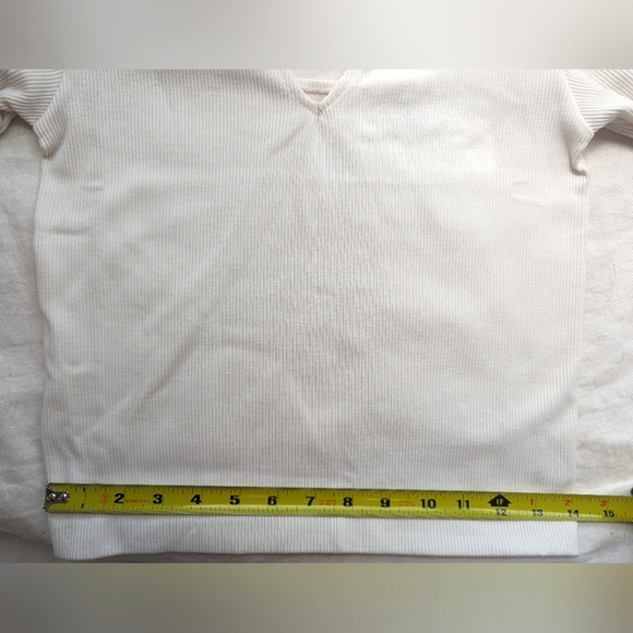 Long Sleeve Reversible Seamless Fit Shirt - Picture 9 of 13